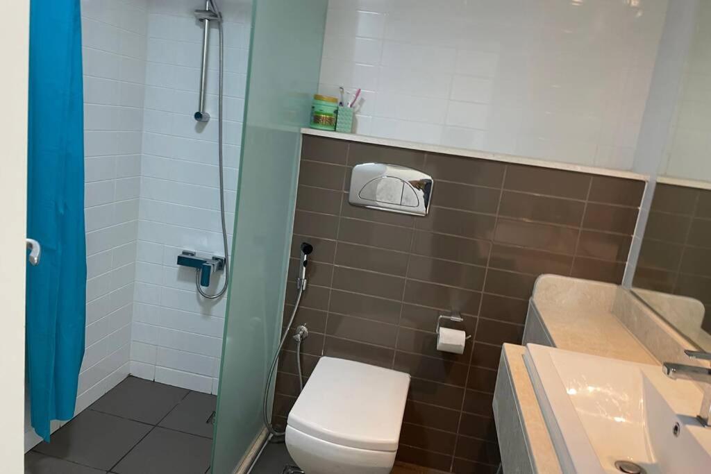 2 Bedroom Incredible Ocean Vew Apartment ราสอัลไคมาห์ ภายนอก รูปภาพ